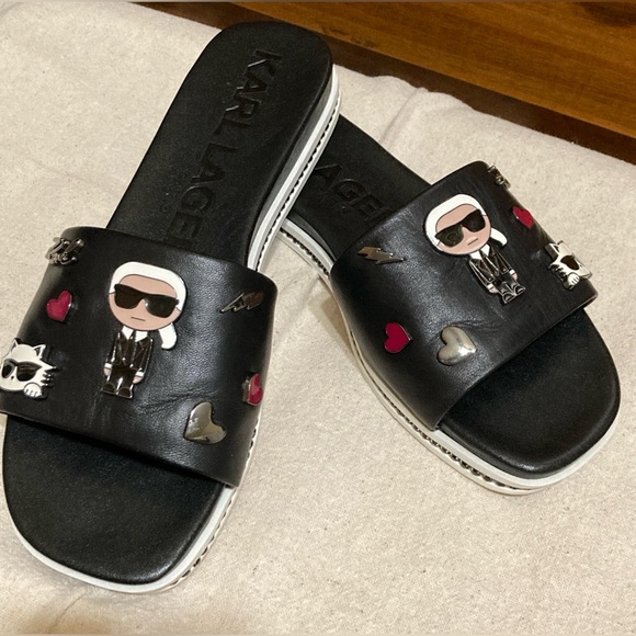 KARL LAGERFELD PARIS Jeslyn Leather Charm Slide Sandals - Picture 2 of 7